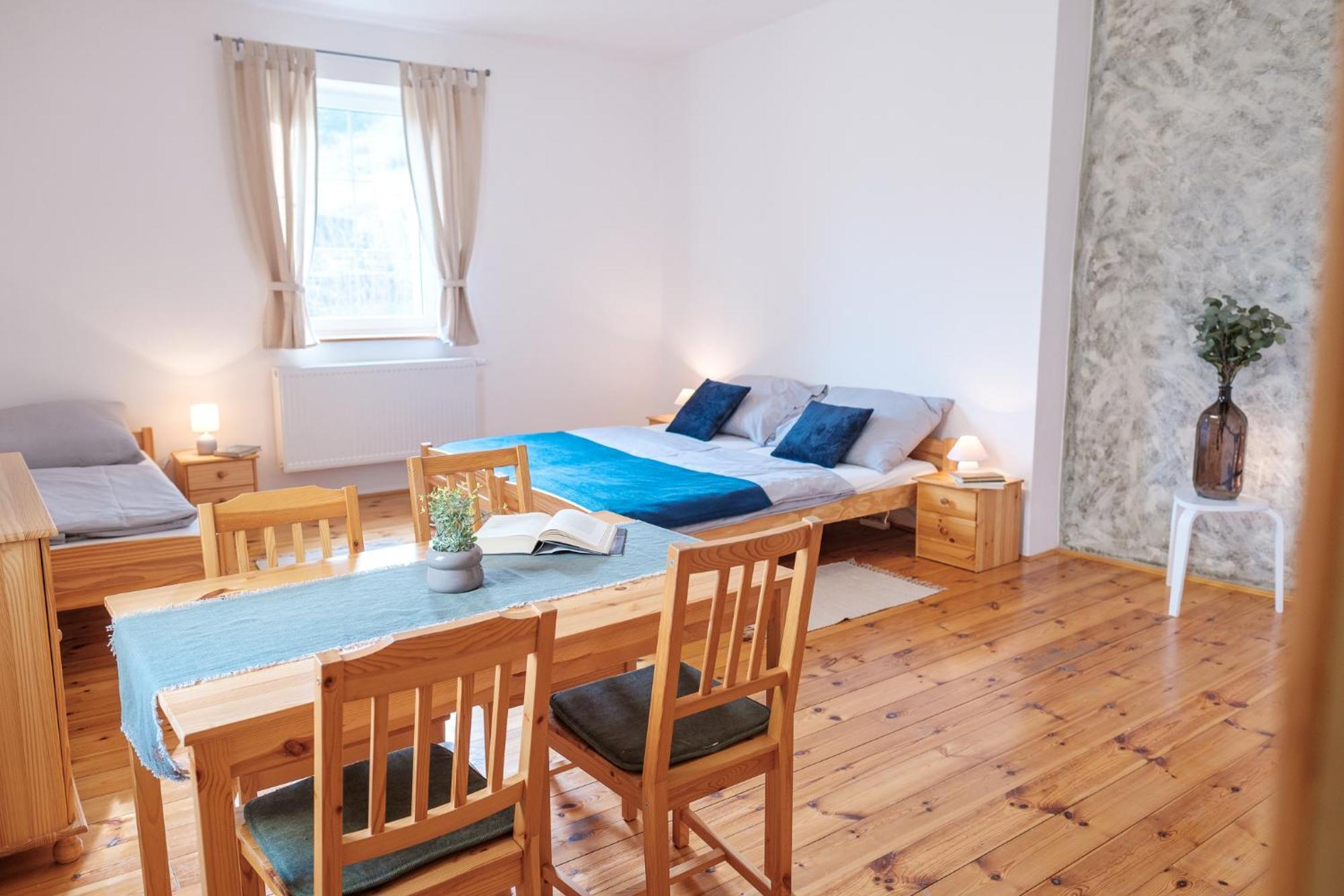 U Stare Cesty Hotel Horni Slavkov Bagian luar foto