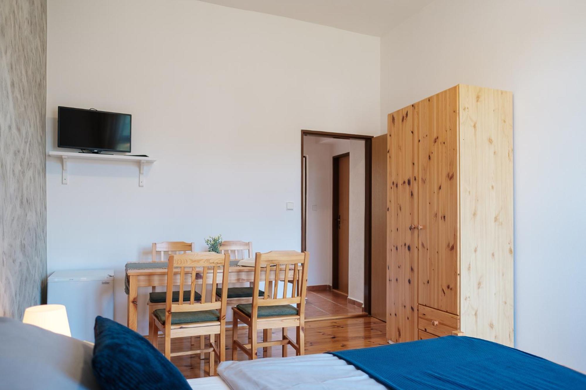 U Stare Cesty Hotel Horni Slavkov Bagian luar foto