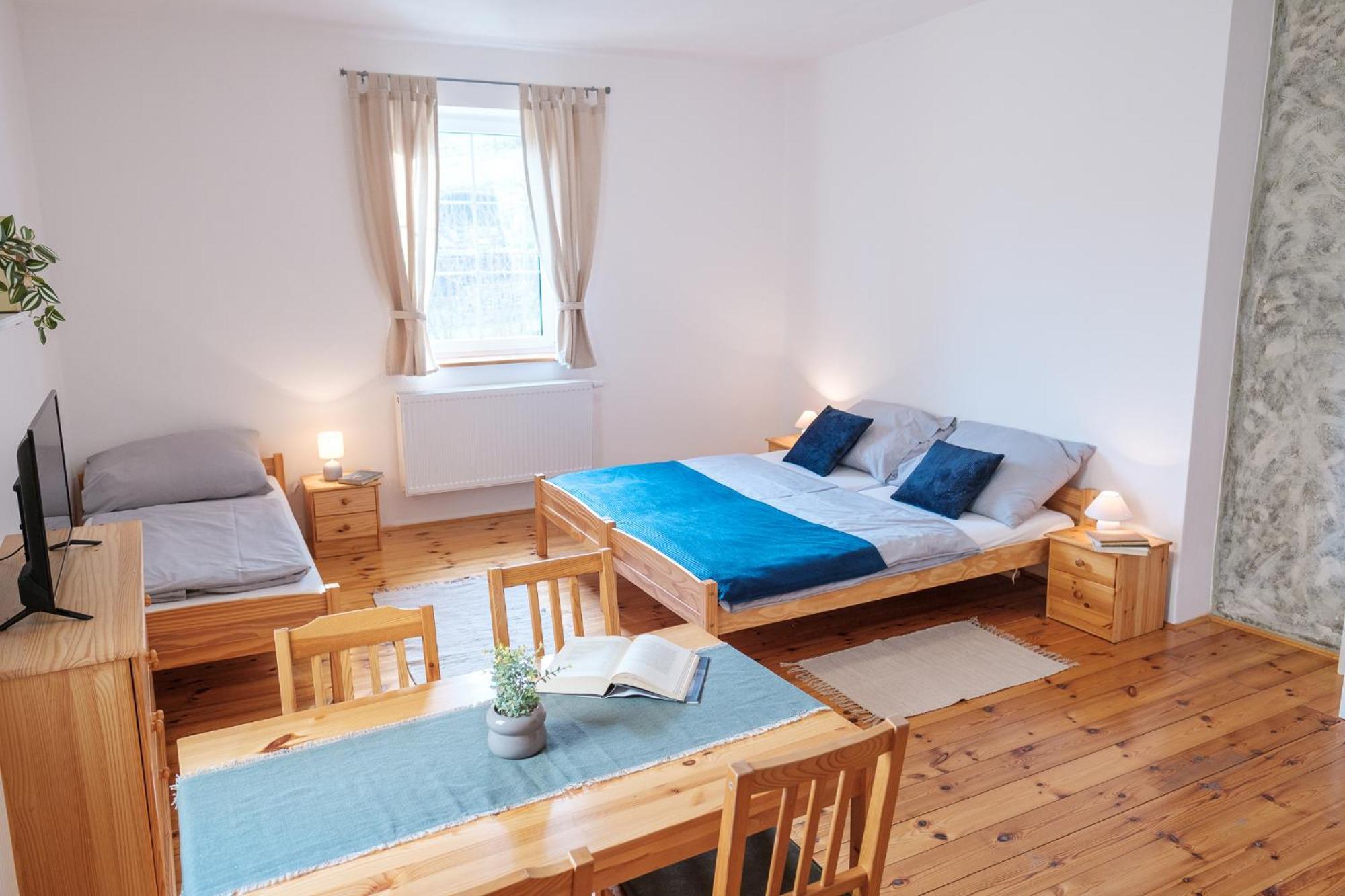 U Stare Cesty Hotel Horni Slavkov Bagian luar foto
