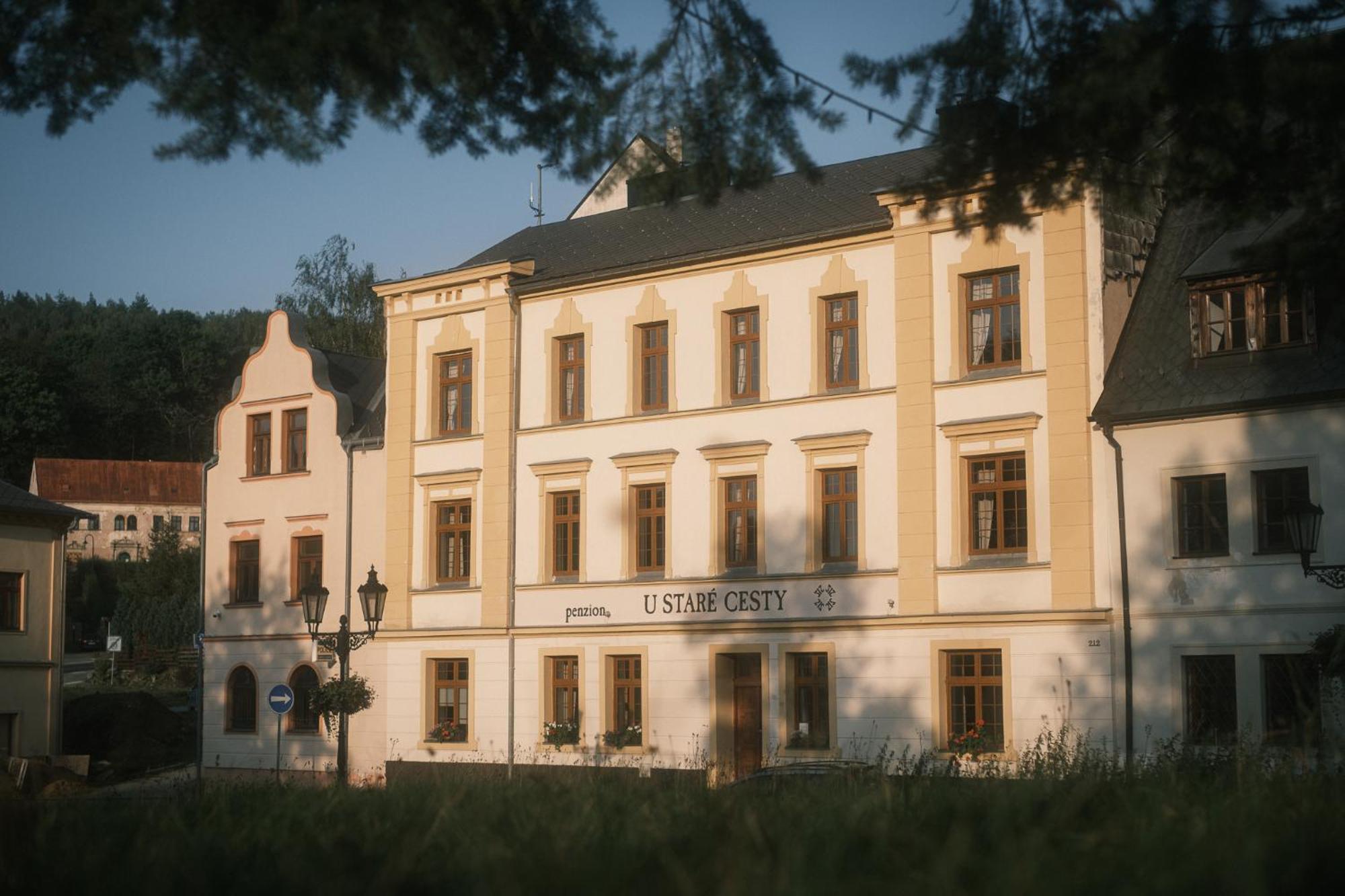 U Stare Cesty Hotel Horni Slavkov Bagian luar foto